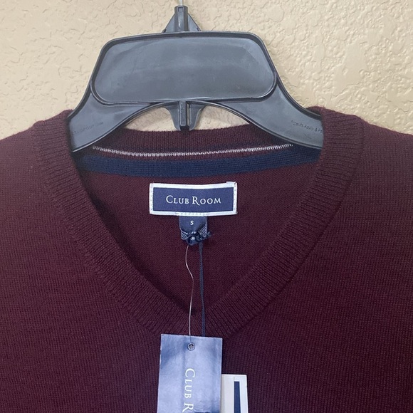 Men’s Club Room Merino Wool Red Plum V-Neck Pullover Sweater Size S NWT - Picture 2 of 10
